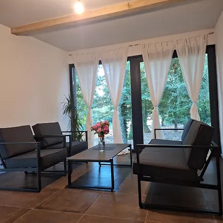 Farah Superior Apartment