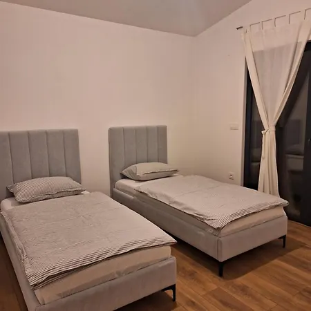 Farah Superior Apartment