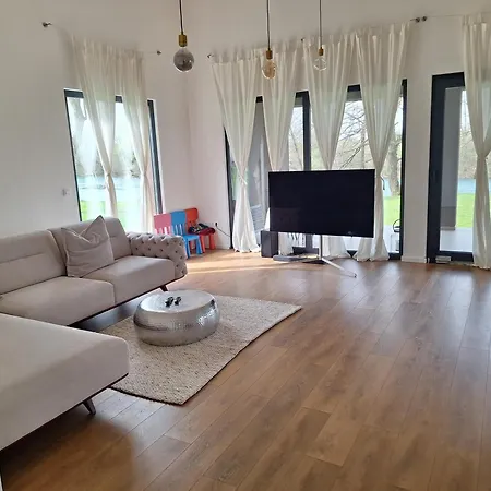 Farah Superior Apartament *