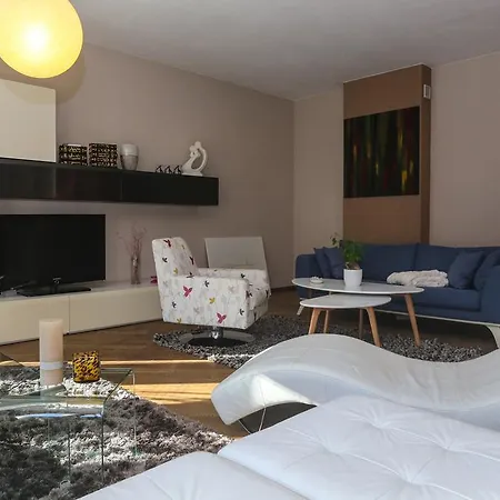 Farah Superior Bihać