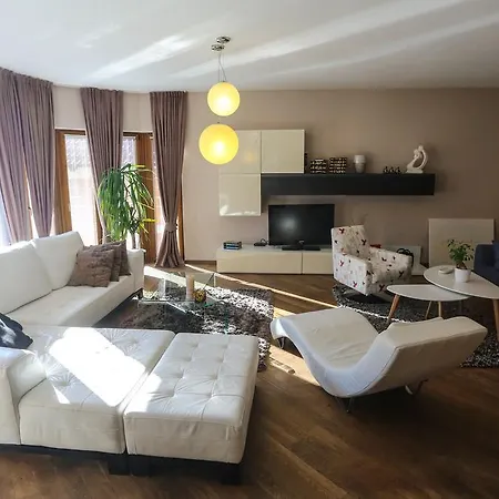 Farah Superior Apartment