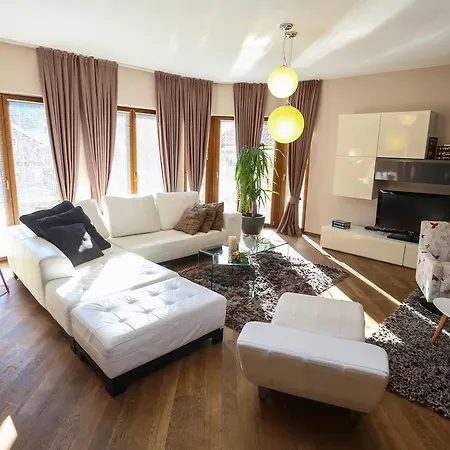 Farah Superior Apartment