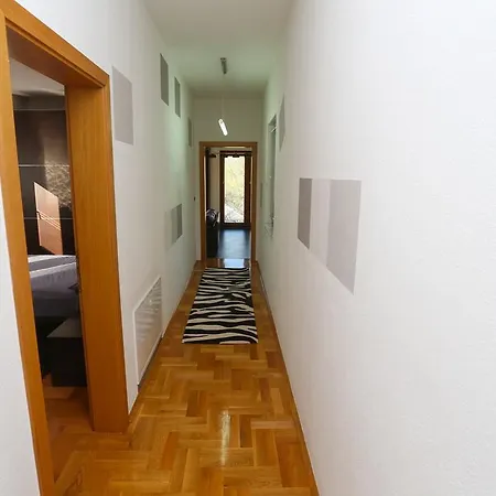 Farah Superior Apartment *